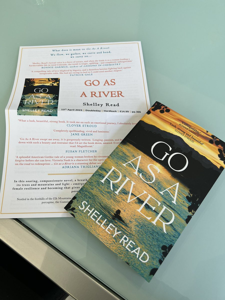 sambookreviews's tweet photo. Amazing #bookmail! Thank you @alisonbarrow #goariver #aprilreading https://t.co/6u3wW9vKhP