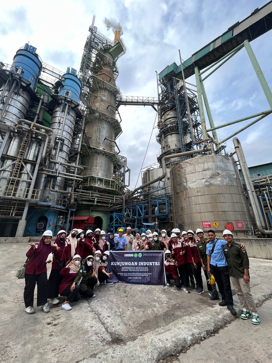 beritabunghatta's tweet photo. Mahasiswa Prodi Teknik Kimia Universitas Bung Hatta Kunjungan ke PT Indah Kiat PULP and Paper https://t.co/Pb7LE3tdZQ https://t.co/qucZHY7YAr