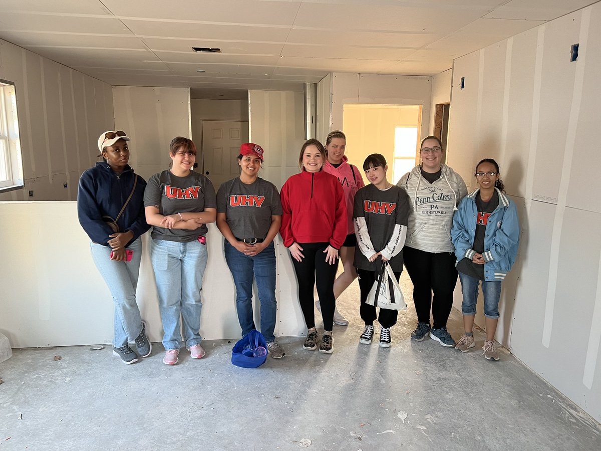 UHVInvolvement's tweet image. These girls are ready to work after a fun night at the Riverwalk!
#AlternativeSpringBreak #UHVJagFam #jaxnation #UHV