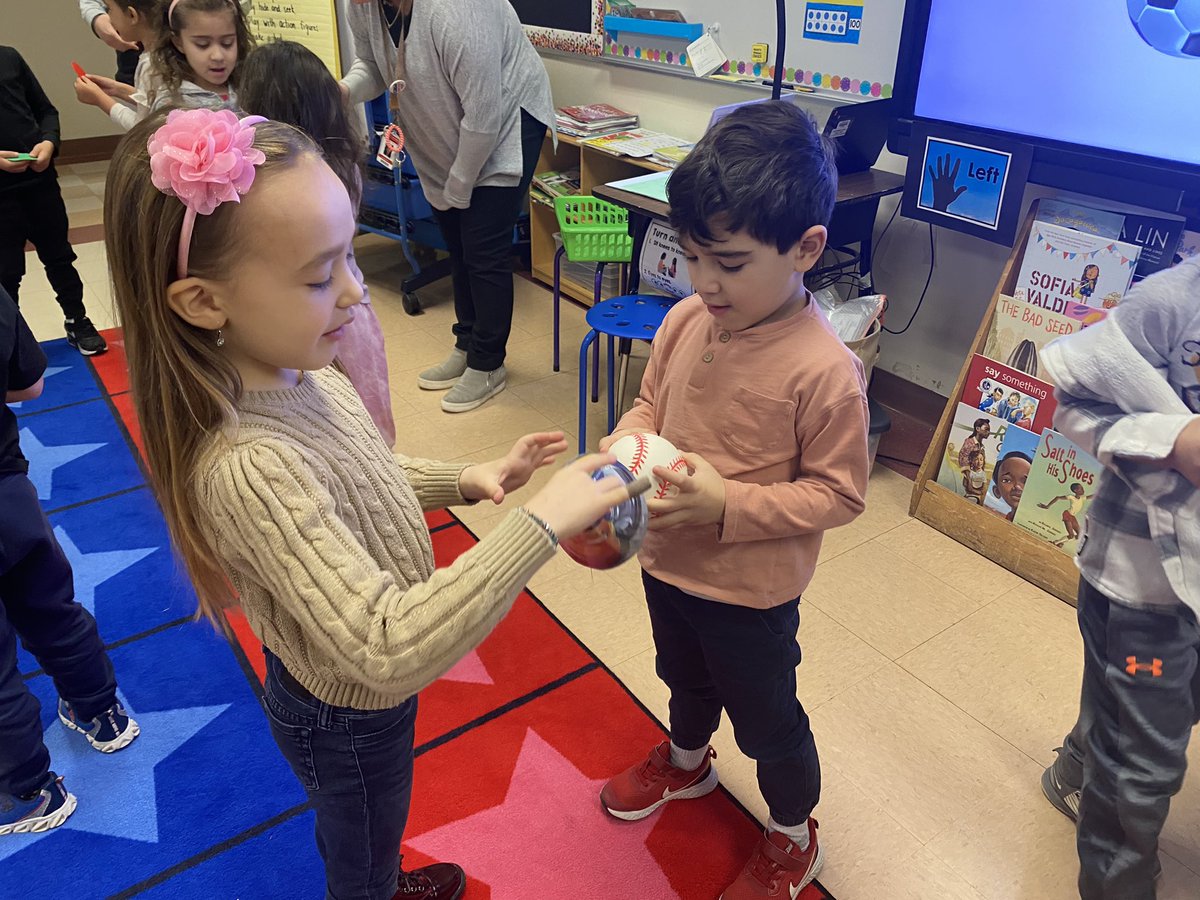 Today’s morning activity…Say it, switch it with 2D and 3D shapes! <a href="/AlisonLButler/">Alison Butler</a> <a href="/MrsKirell/">Mrs. Kirell</a> <a href="/NorthSideEW/">North Side School</a> #ewlearns