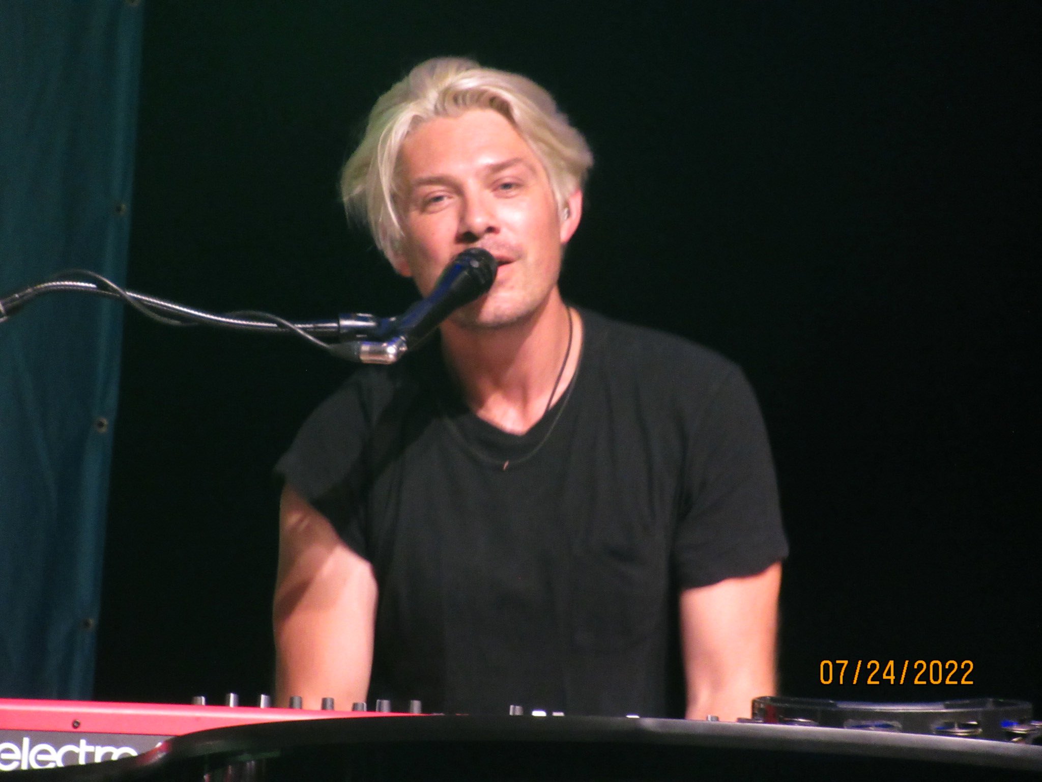 Happy 40th Birthday to my first real love, Taylor Hanson! 