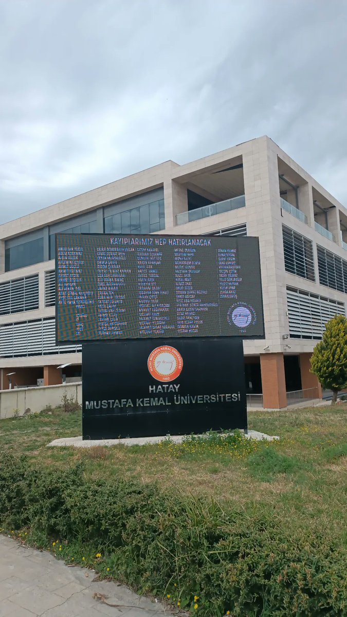 Kahkahalarımızın yankılandığı kütüphane kantini şimdi kayıpların ağırlığı ile sessizleşti