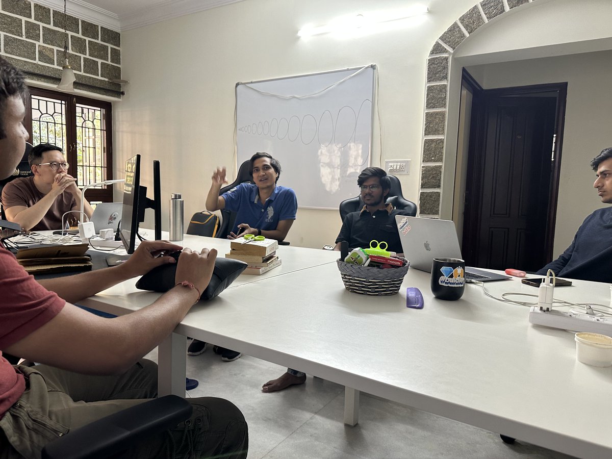 0xRabble's tweet photo. Last Friday, we hosted #buidlers at @BuidlersTribe HQ for another #BuidlersOpenHouse

The founders and BuidlersTribe team had a great discussion about fund raising in the current market scenario 📈, the grants 💸, media platforms  📰, and incubators in web3 https://t.co/0ymwZ0Ugsp
