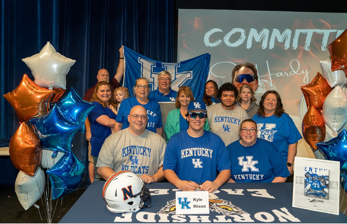 KyleMixon9's tweet photo. NSD was great, but so ready to get on campus at @UKFootball #BBN #BigBlueWall. https://t.co/lqY4458fgV