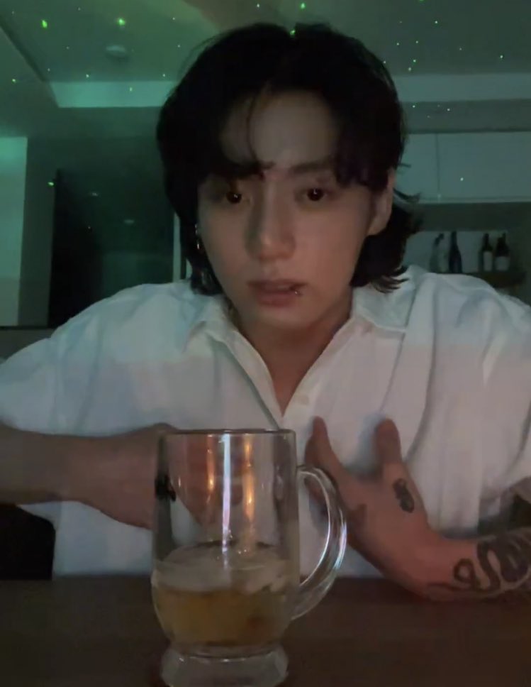 jungkook admirer tweet media