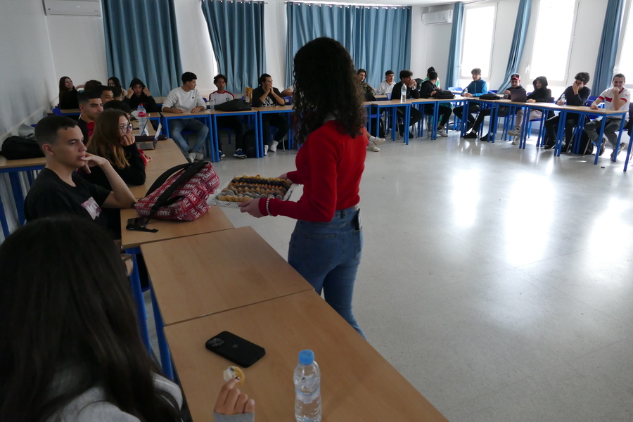 Lycée français Descartes AEFE Rabat tweet media