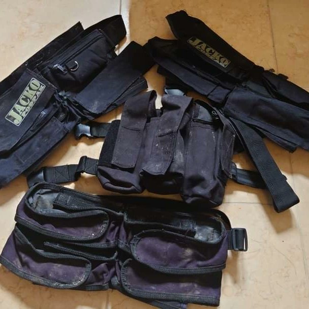 _paintballmass's tweet photo. YOUR Chance to own some props from #PaintballMassacre 9 screened used pod harnesses still with the mud on from the shoot! 🔥🩸🔫🎬 Worn by the main cast including @llatchfordevans @NatashaKillip MAKE US AN OFFER! Includes movie poster, Certificate of Authenticity &amp; Digital Stills https://t.co/XnqrQ2oxgp