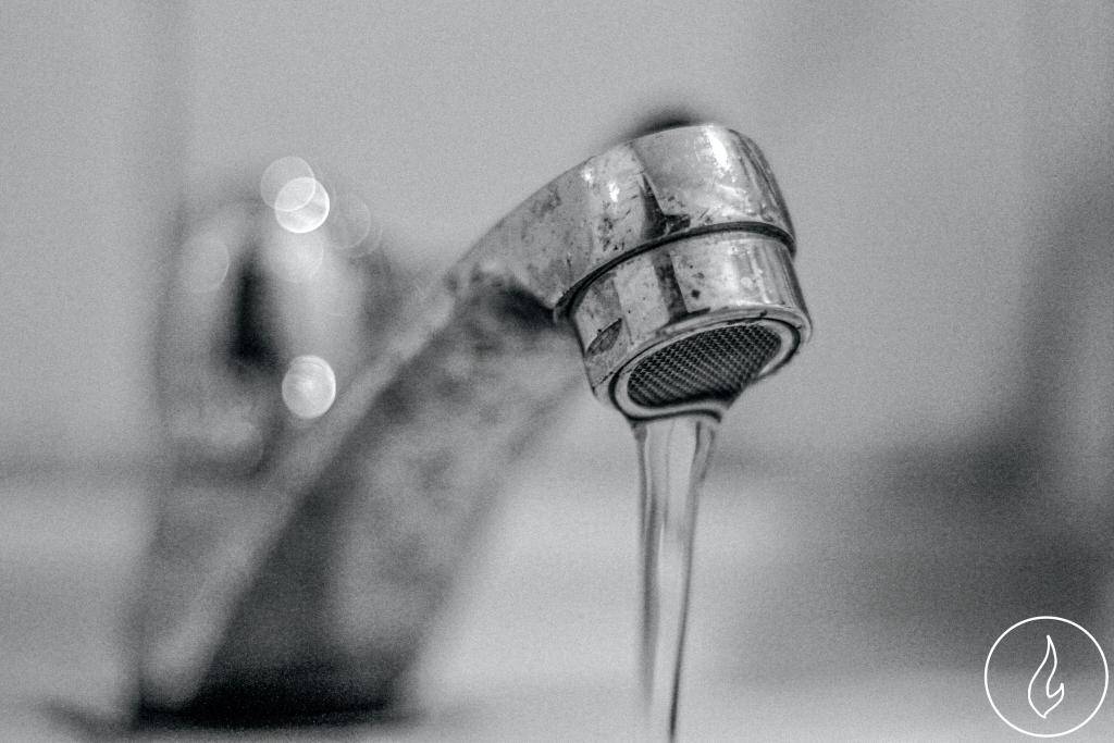 firebrand898's tweet photo. Today's pic 

📸 by @yongkriss_no1
Taken with @CanonUSAimaging EOS 7D
Edited with @Photoshop

#firebrand
#tap #water https://t.co/ZKVCsxzDiN