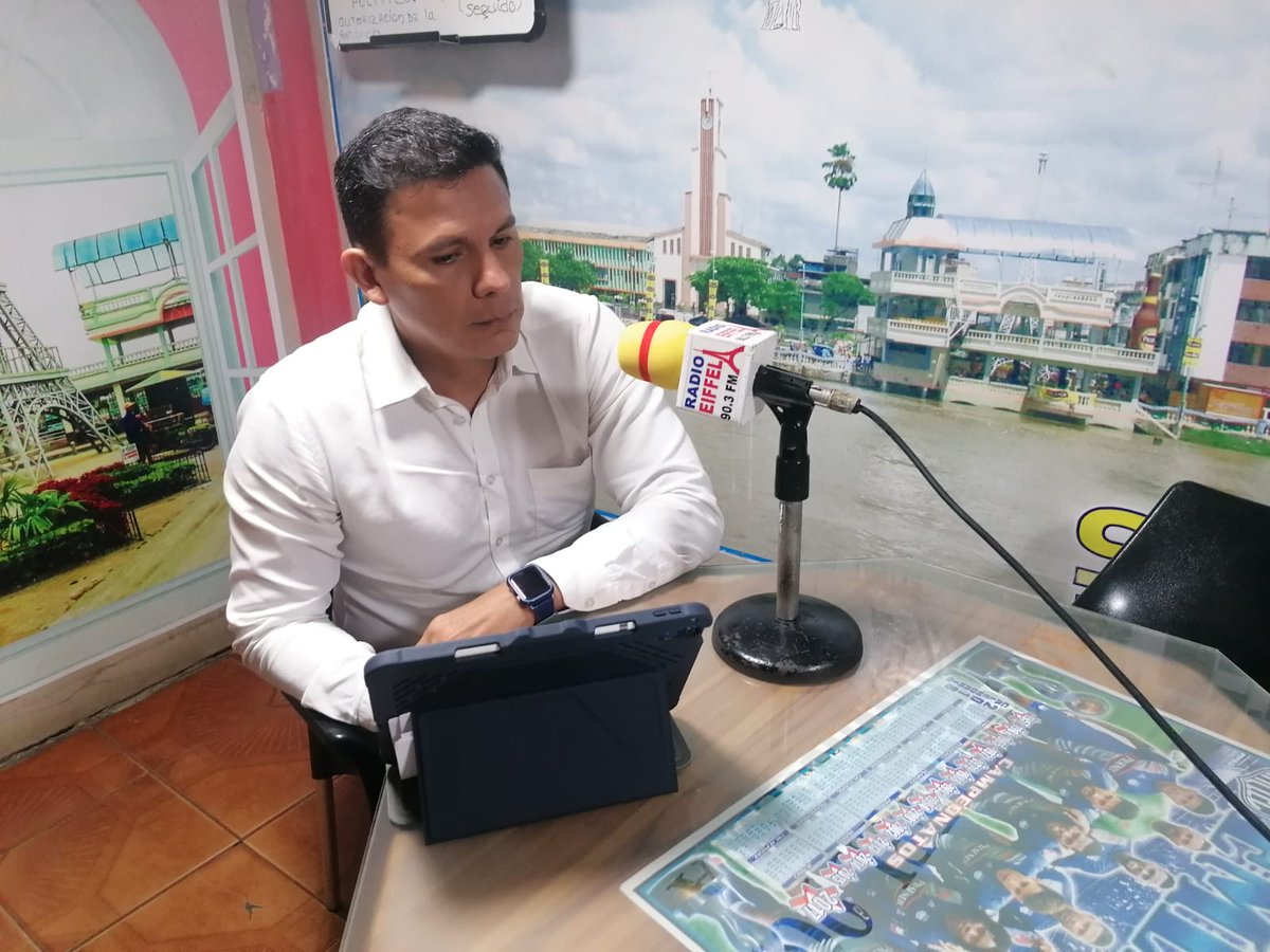 #LosRíos | La atención que despliegan los técnicos para mantener el servicio en esta etapa invernal y los hábitos para reducir el consumo de energía eléctrica, son comunicados por el Administrador Rafael Vásquez en <a href="/radioeiffel/">Radio Eiffel</a>  del cantón Vinces.