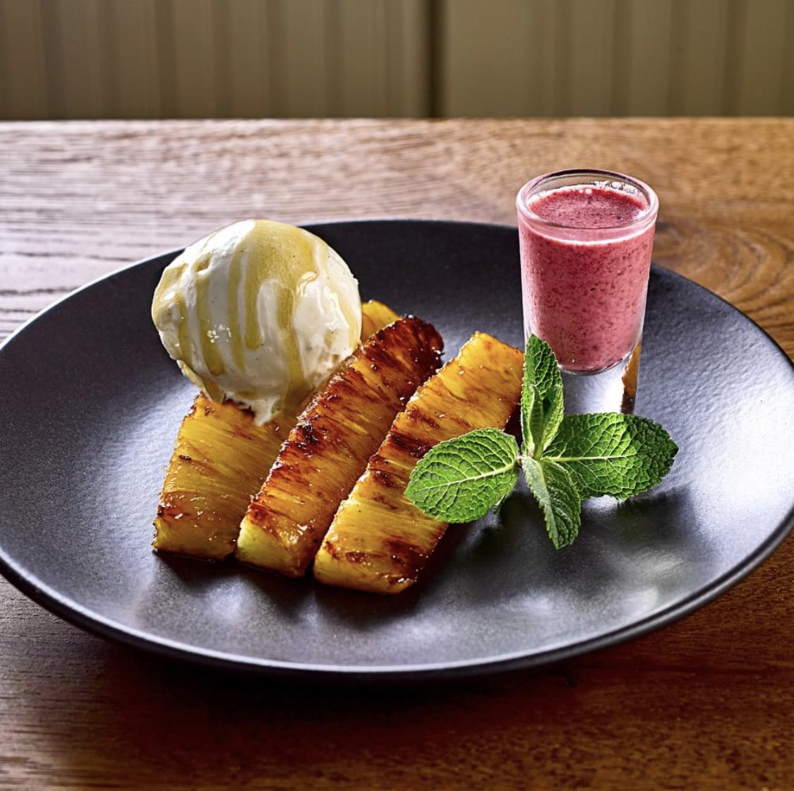 The Huntsman Inn (@jwleeshuntsman) on Twitter photo Fancy #somethingsweet but feeling a little full?
Try our #RoastedPineapple with a boozy smoothie, maple syrup & <a href="/CheshireFarm1/">Cheshire Farm Ice Cream</a> vanilla ice cream!
Have it #vegan by swapping out the ice cream with #dairyfree ice cream!
the-huntsman-inn.com/book
#holmfirth #jwleesbrewery #Kirklees Fancy #somethingsweet but feeling a little full?
Try our #RoastedPineapple with a boozy smoothie, maple syrup & <a href="/CheshireFarm1/">Cheshire Farm Ice Cream</a> vanilla ice cream!
Have it #vegan by swapping out the ice cream with #dairyfree ice cream!
the-huntsman-inn.com/book
#holmfirth #jwleesbrewery #Kirklees