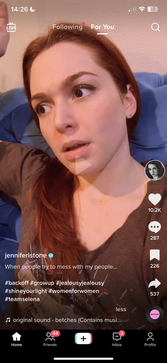 Girl what the hell…. 🥴🥴🥴

Again this whole situation is very weird behavior of ppl taking sides in one-sided drama