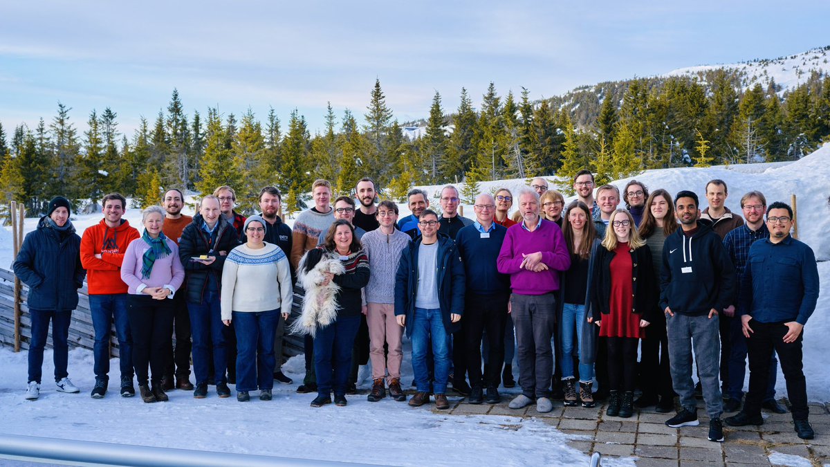 CokajErgys's tweet photo. 25 years of MaGIC - Manifolds and Geometric Integration Colloquia #MaGIC2023
Interesting talks in a friendly atmosphere, social activities and a nice surprise from the northern lights on the first night.
📍Øyer, Norway, 28 February - 2 March 2023 https://t.co/YkXfbpSKAH