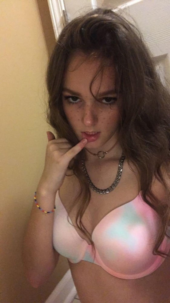 RT + Like pour un nude gratuit 🤫
