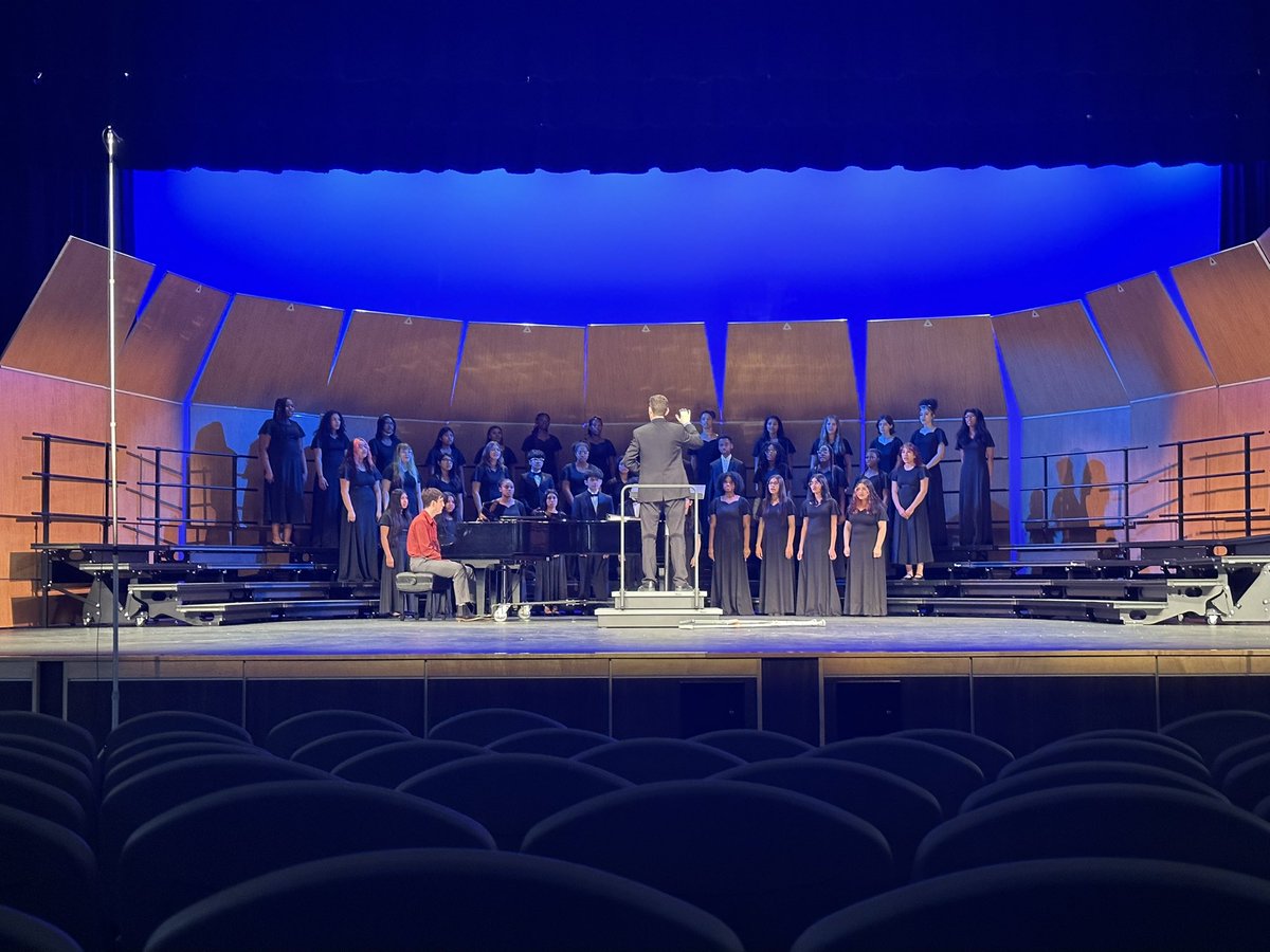 LandreauMCSArts's tweet image. Another beautiful day of music-making continued at the GMEA District 12 LGPE with the @MariettaGAhs Combined Chorus! @MariettaCitySch @MCS_FineArts