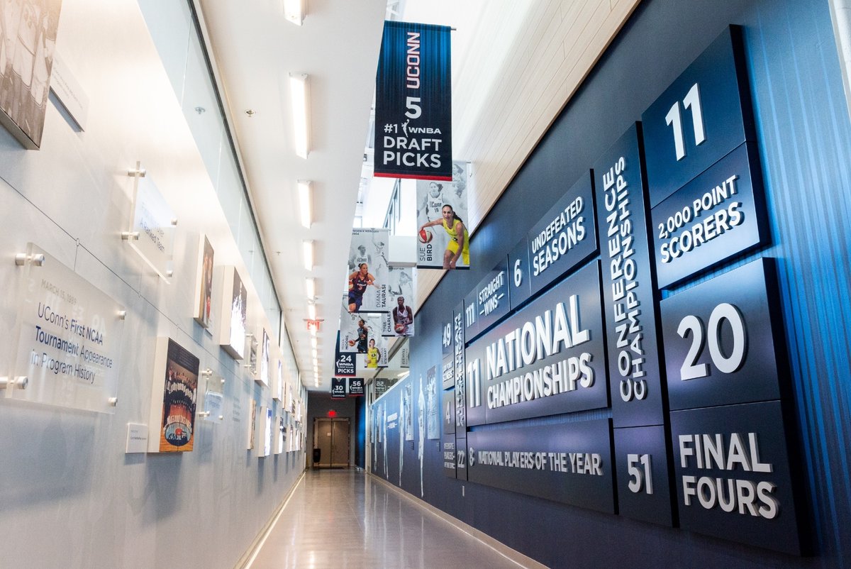 NationalSignCT's tweet image. March Madness has arrived! National Sign would like to congratulate @UConnWBB and @UConnMBB, as well as @SacredHeartWBB, on their great seasons and wish them luck in the NCAA tournament.

#MarchMadness #wehandleitall #nationalsignct