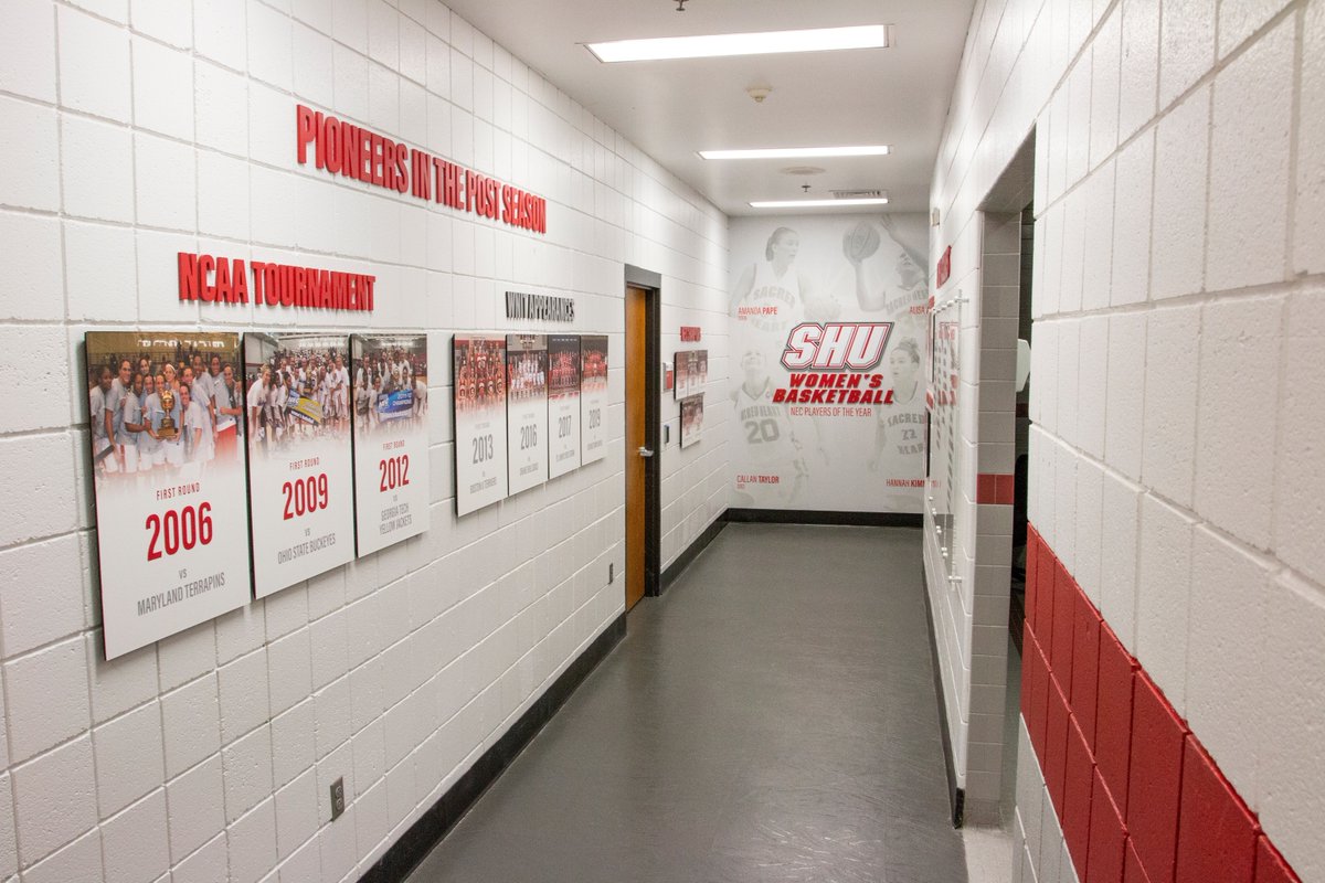 NationalSignCT's tweet image. March Madness has arrived! National Sign would like to congratulate @UConnWBB and @UConnMBB, as well as @SacredHeartWBB, on their great seasons and wish them luck in the NCAA tournament.

#MarchMadness #wehandleitall #nationalsignct