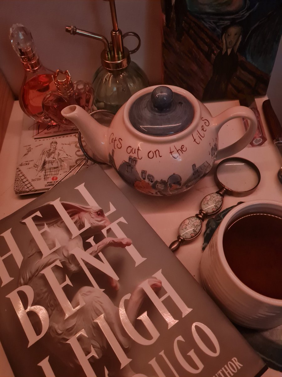 HumansAreStup1d's tweet photo. I haven't been active in awhile so here have this picture I took. 
Side note: I finished Hell Bent and its SOOOO good!!!!! I see another found family trope in the making 😌 https://t.co/BEQKopHHPg