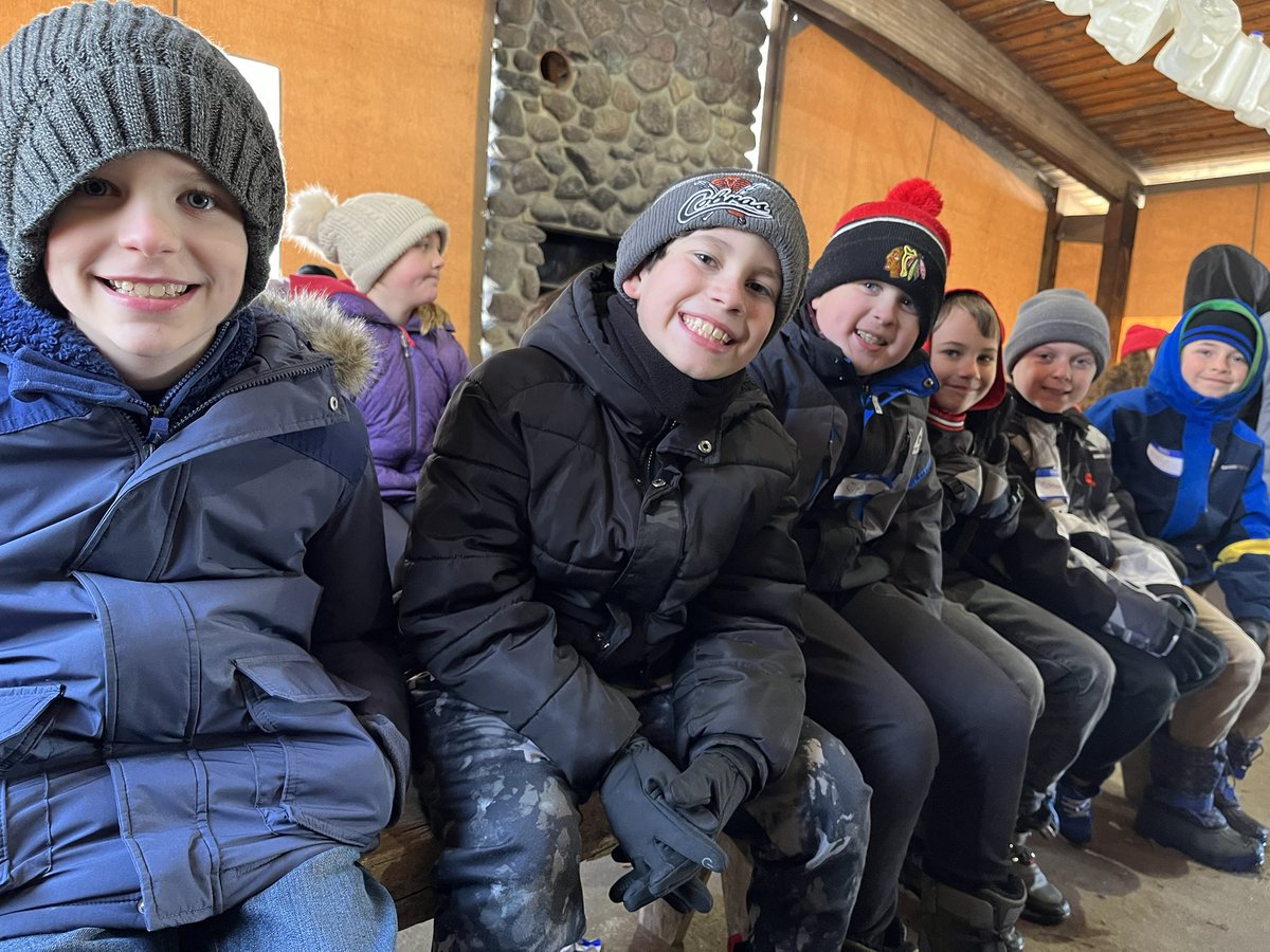 MsKlingerr's tweet photo. We had a great day seeing how sap is collected and turned into delicious maple syrup! 
🌳 —>🥞 https://t.co/42vipDcvWs