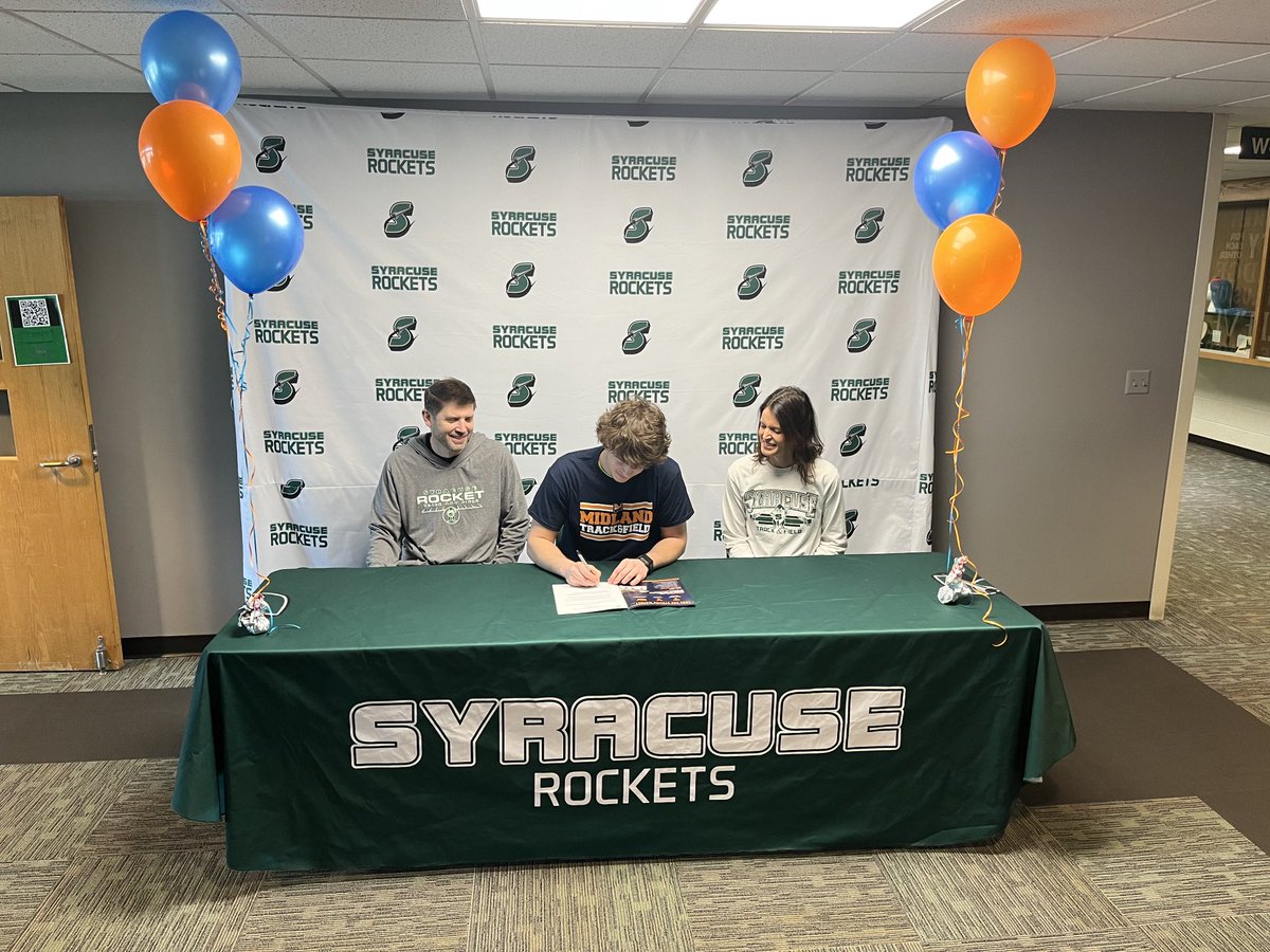 sdarockets's tweet photo. Congratulations to Jase Voorhees for signing to participate in Track & Field at Midland University! Go Big Green! https://t.co/8bD50BmD80