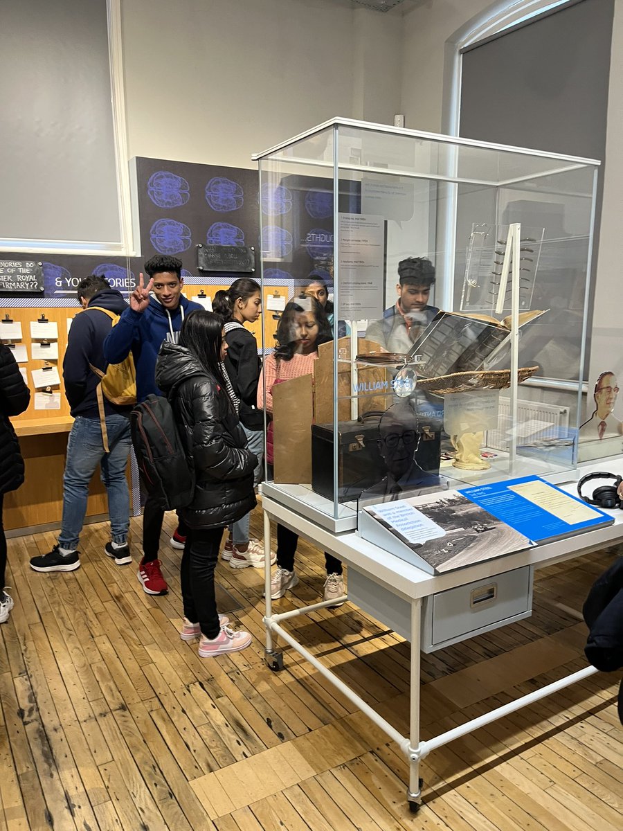 Sam Meredith tweet media