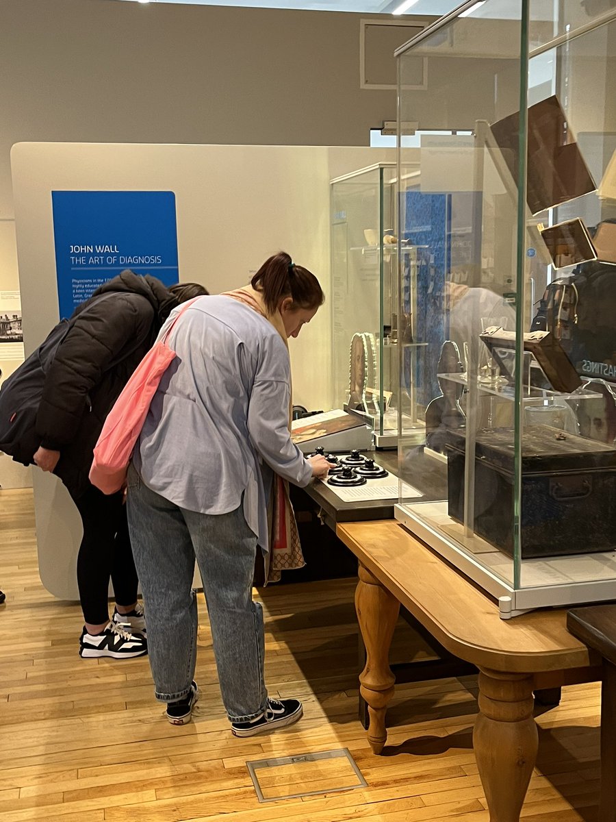 Sam Meredith tweet media