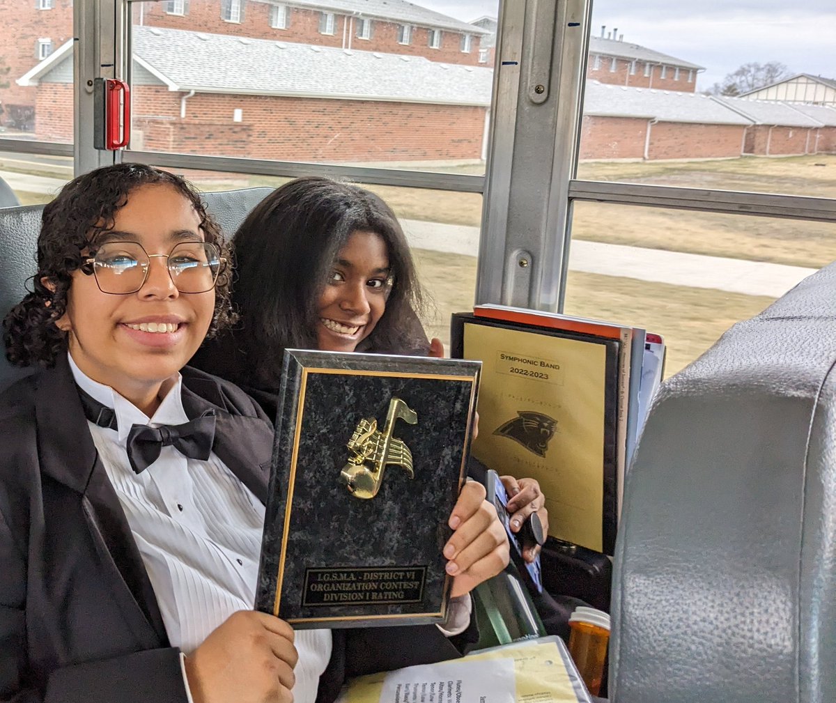 Homewood153's tweet photo. There's more good news to share from this past weekend—Division 1 ratings for both the James Hart Band and Orchestra at the Illinois Grade School Music Association Organization contest! Congratulations, Panthers! #153Proud https://t.co/NK3f4l25ib