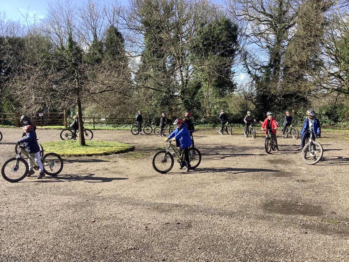 SJVsport's tweet photo. Bit of a warm up before biking adventure. @sjohnvianney @TheHolyCrossMAC @AltonCastle_KYT https://t.co/mCmXIUBdxX