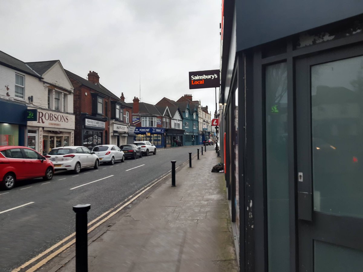 HumberbeatNEL's tweet photo. Male wanted for numerous shop thefts sighted in Cleethorpes, despite the attempts to flee &amp; then thanks to rapid response from colleagues &amp; fab teamwork, male located &amp; now in our custody #Cleethorpes  #teamwork  #onthelookput  #fabwork  #teamworkpaysoff https://t.co/G3XfszRlb2