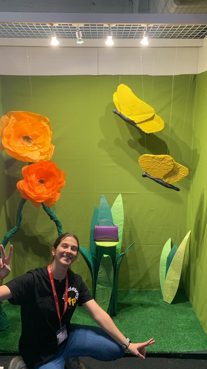 MarisaCLARAREY's tweet photo. Elena Zoreda, alumna del @iesClaraDelRey , campeona de #Madridskills en la modalidad de #Escaparatismo. ¡Bravo Elena! ¡Cuánto y qué bien has trabajado! 🥇🥇🥇 https://t.co/a66JQH16iw