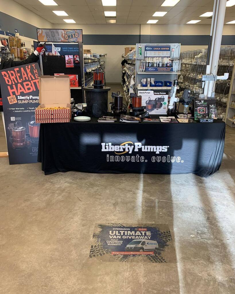 Hodessutter's tweet photo. @libertypumps Counter Day at Ferguson in Independence, MO. Our salesmen got to speak with several plumbers and customers about our extensive line of sewage and sump pumps! Thank you so much for hosting us today, Ferguson. 
.
.
#yourlinktothemanufacturer #ferguson #libertypum… https://t.co/4tBHaapjyc