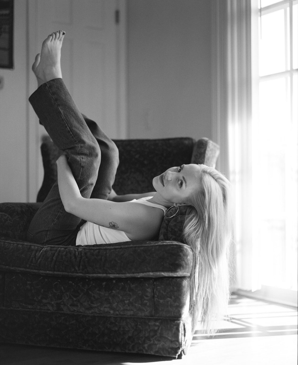 hannah ewens tweet media