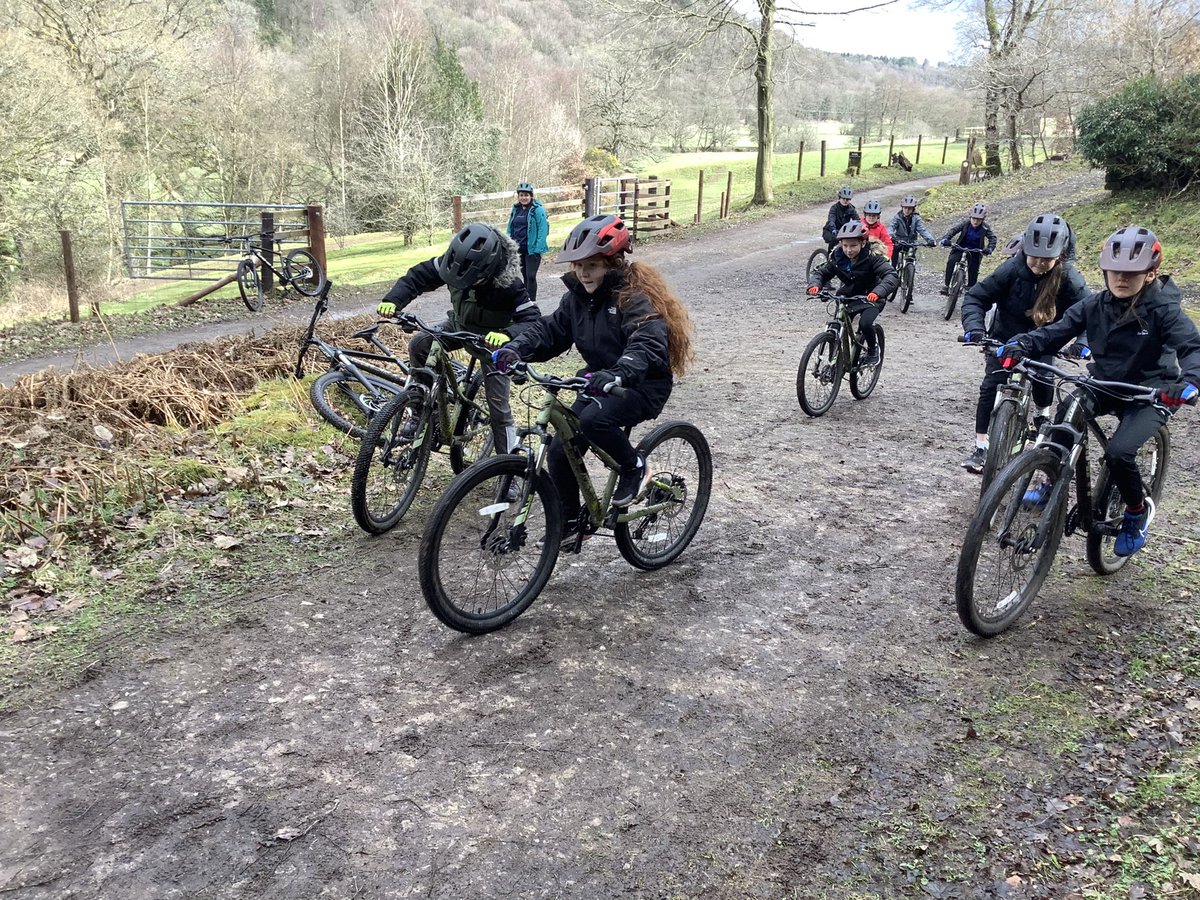 Start of the hill challenge… <a href="/sjohnvianney/">SJV</a> <a href="/TheHolyCrossMAC/">Holy Cross Catholic MAC</a> <a href="/AltonCastle_KYT/">AltonCastle_KYT</a>