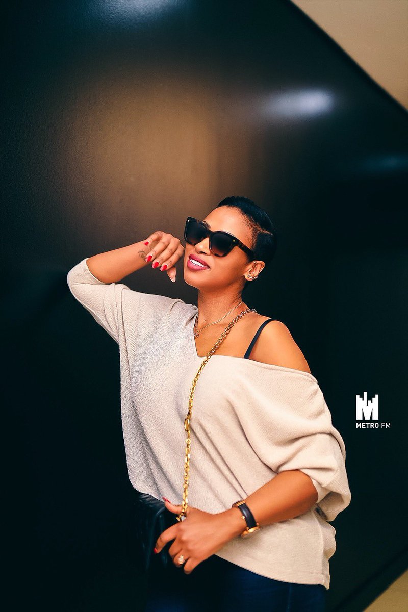 Her name is Zonke Dikana,She is a Living Legend Retweet if you agree She's a Legend 
#zumamustfall Terry Pheto Paxton Melita Vusi Thembekwayo Kairo Nadia #RIPGloriaBosman Malema #NationalShutdown 20th of March Mashatile