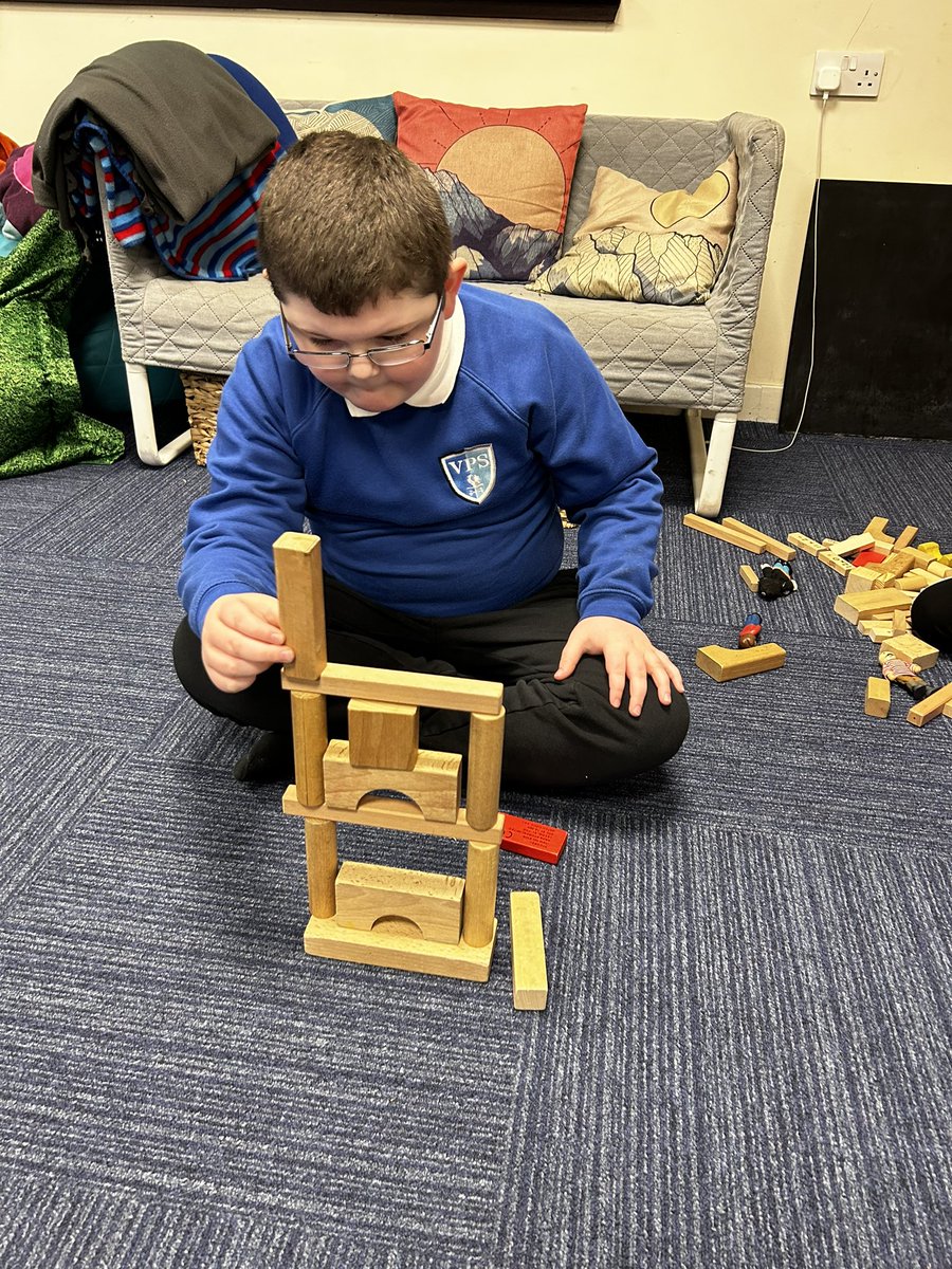 Miss Prentice & The Hive 🐝 tweet media