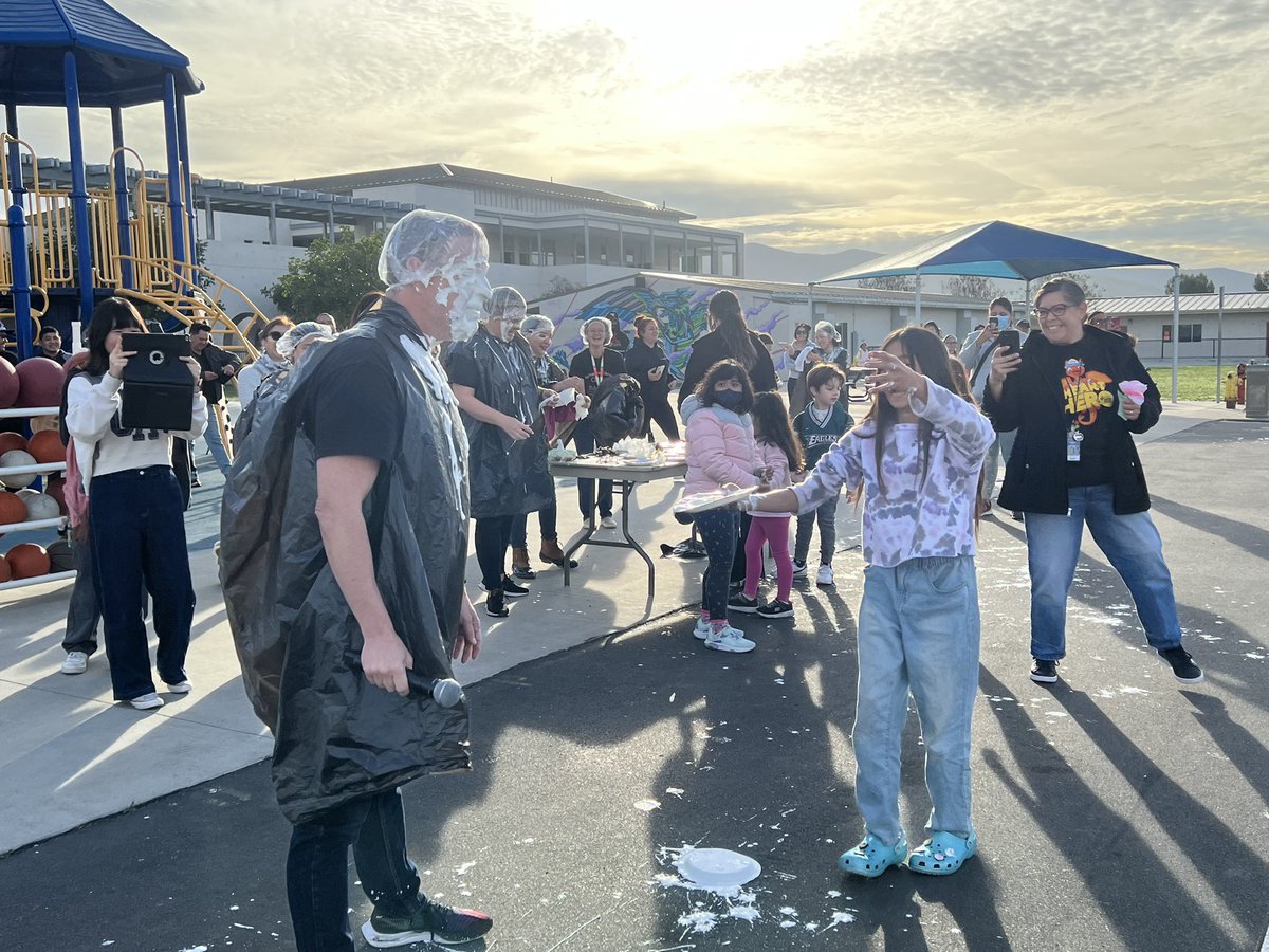 Camarena Elementary tweet media