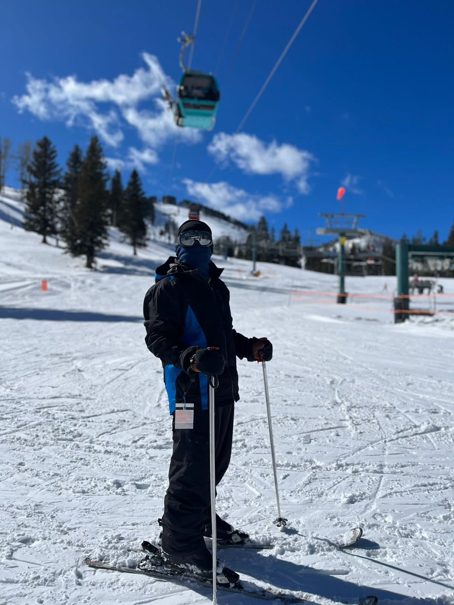 davidtorresc8's tweet photo. Also, this was me in January, learning to skiing ⛷, In which I totally sucked at 🥲 https://t.co/jSFkmZHyqT