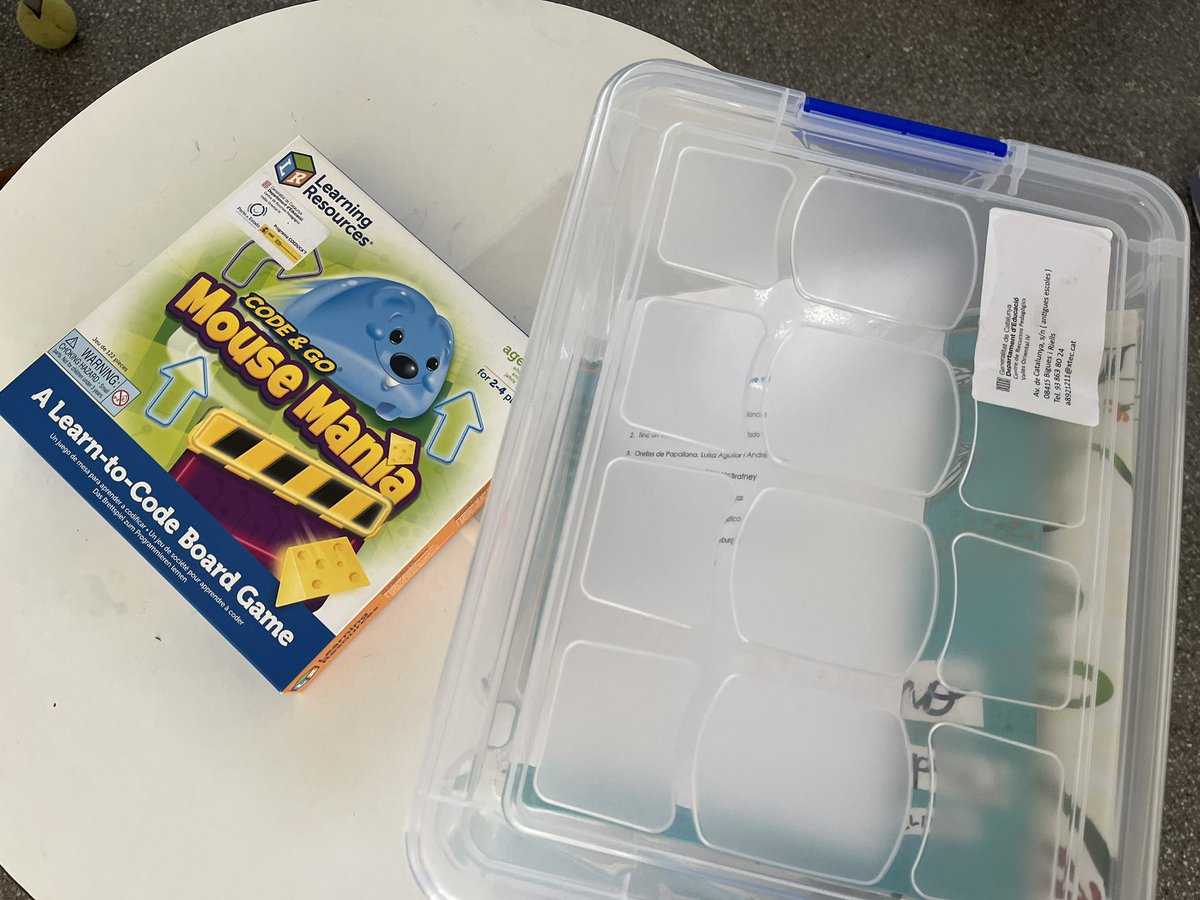 sandragabo's tweet photo. Avui he tingut la oportunitat d'entrar a l'aula com a mare/mestra, on he compartit com les matemàtiques estan presents a la vida i professió. I ho he gaudit! @e_montbui #diadamatematica https://t.co/jfGUZeDQxs