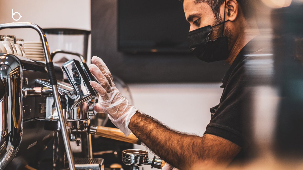 Everyone has a different way of enjoying coffee. Some like it black, some like it with cream and sugar, and some people find delight in every drop.
#bevarabia #localcoffee #lattelove #coffeelove #uaecoffee #humansofcoffee #manmakecoffee #coffeeshopgoals #CoffeeBrewing #barista