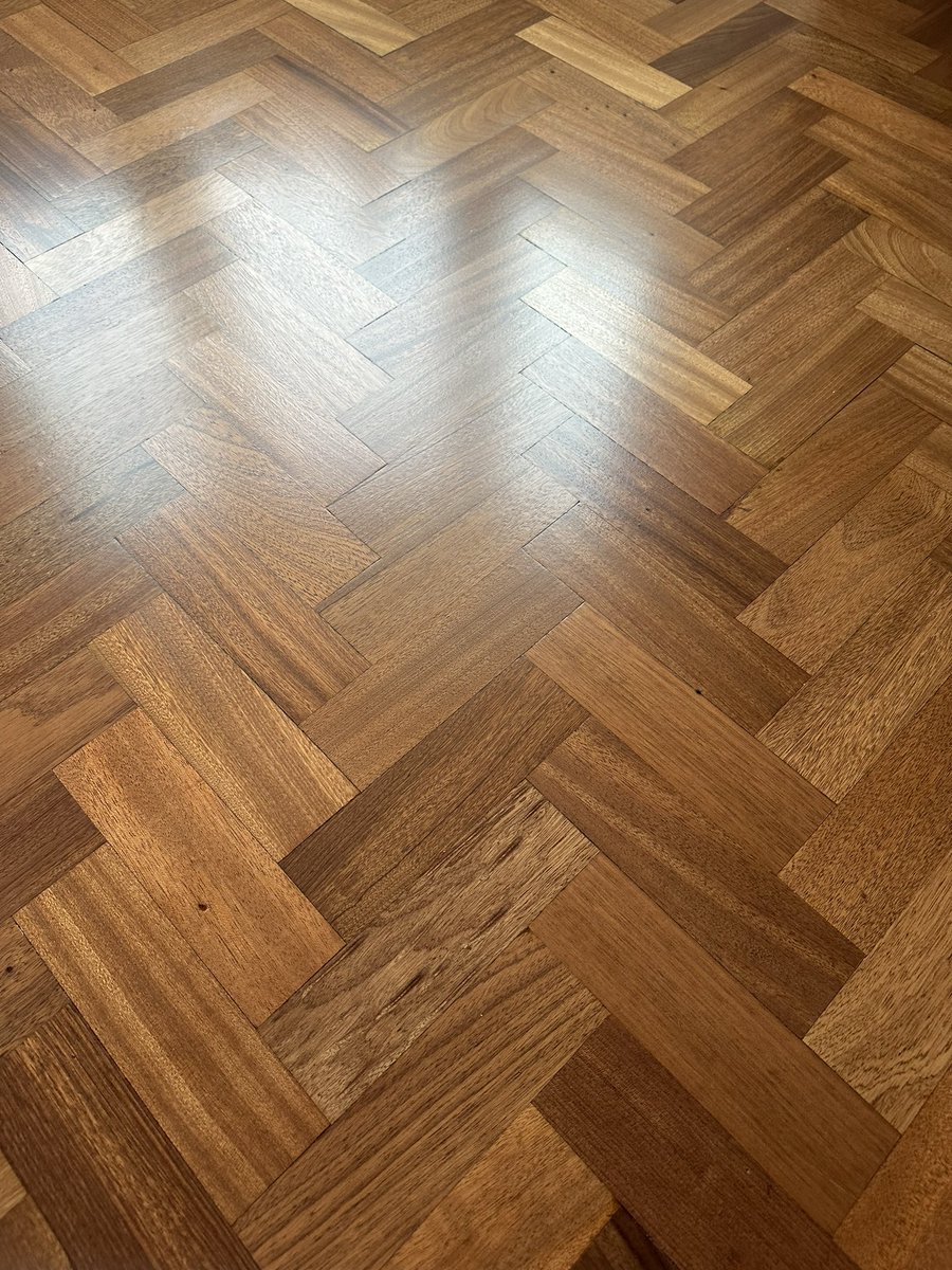planet_flooring's tweet photo. Sanded back these beautiful blocks in a 1950's property in Kingston upon Thames. Gaps resin filled and finished with 1x coat of #loba #EasyPrime and 2x coats of #Loba #EasyFinish https://t.co/nLqfieHtI1