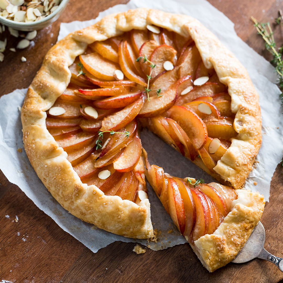 🥧 🥧 🥧 🥧 🥧 🥧 Yes, it’s #PiDay. Celebrate with this easy and gorgeous Stone Fruit Galette. Perfect for sharing with friends and eating for breakfast: thermador.com/us/experience/…