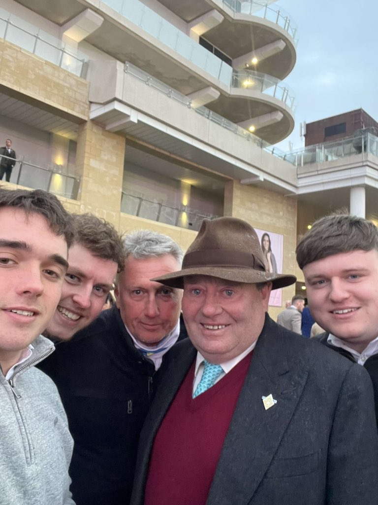 thcooper251's tweet photo. What a day at Cheltenham. Awful start but a few winners to end the day. Can’t wait to be back Thursday https://t.co/nZaX2Neycu