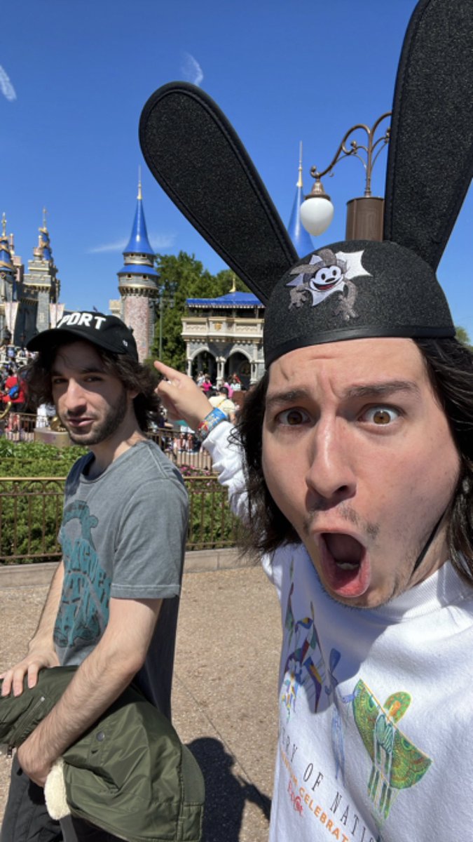 fourperiod's tweet photo. LOOK AT THIS GUY! HES AT DISNEY AND NOT WEARING EARS LOL!!! https://t.co/zdcxlXyyRm