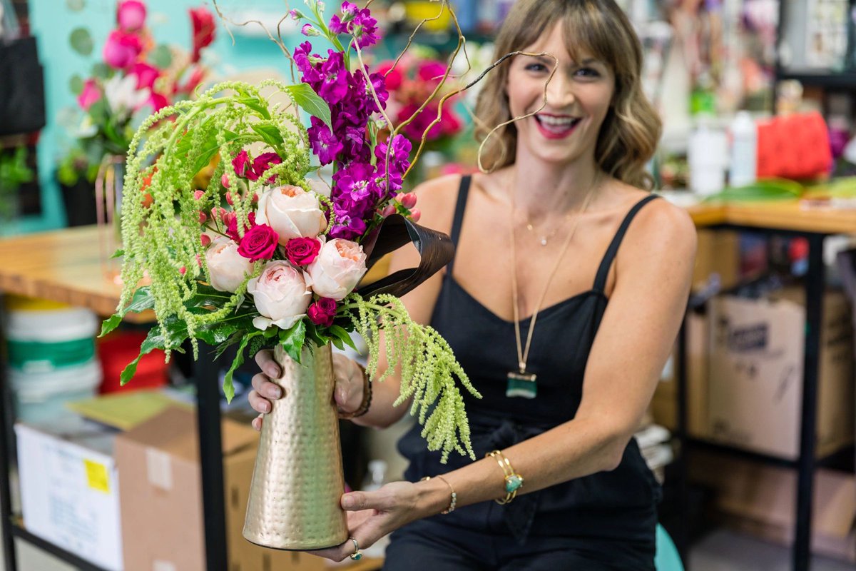 MilleDeFleur's tweet photo. At #HouseOfMilleDeFleur, we believe in making every occasion special. That's why our dedicated team goes above and beyond to help you find the perfect bouquet that will leave a lasting impression. #OrangeParkFL #SayItWithABouquet #FloralArrangements #Wedding #CustomFlowers https://t.co/oaCqFIkfx2
