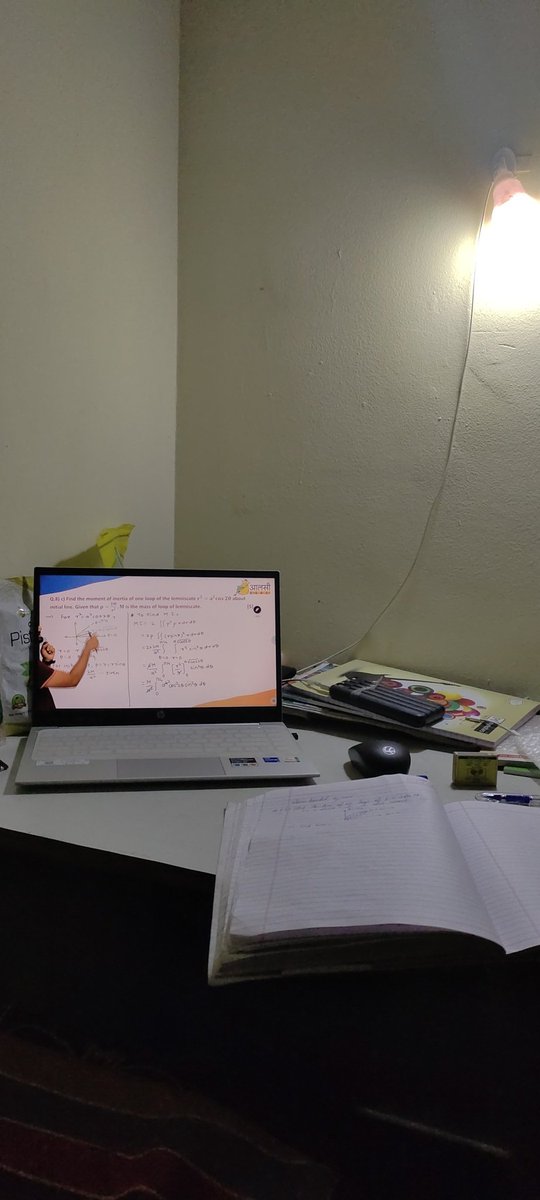 Tushhh29's tweet photo. Kal exam aaj padhai...🌚👍 https://t.co/Tss7LVoSi3