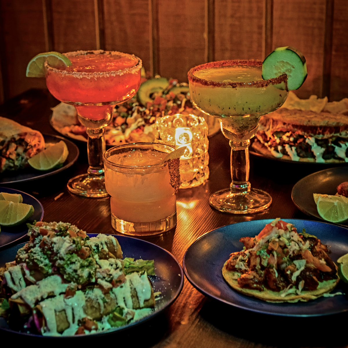 Aztec_Daves's tweet photo. Join us for #TacoTuesday or any day this week to get the festivities started for #StPatricksDay

📍 1143 N California Ave 
📞 773.799.8644 

#AztecDaves #Tacos4life https://t.co/Ad95SQjgAI