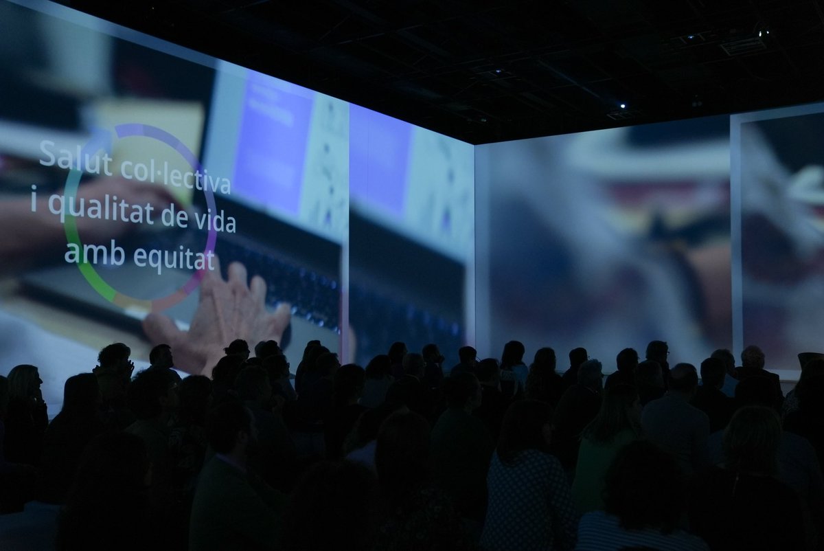 Avui hem celebrat els 20 anys de l’Agència de Salut Pública de Barcelona @salutpublicabcn Ha estat un acte emotiu, de present i futur, amb persones que han estat o estan vinculades amb la institució. Gràcies a tothom per fer-ho possible