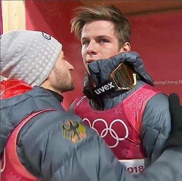 skijumpingclub's tweet photo. #teamwellinger po wczorajszym prologu #skijumpingfamily https://t.co/FPVkPiqwqe