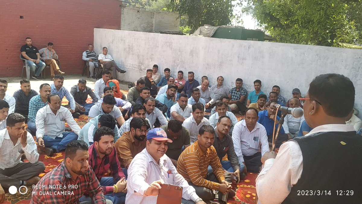prem_sonker's tweet photo. @ShivaGopalMish1 @RailMinIndia काम.शिवगोपाल मिश्रा जी की Leadership में रेल युवाओं और उनके परिवार का भविष्य सबसे ज्यादा सुरक्षित, NPS को समाप्त कर पुरानी पेंशन बहाली सबसे बड़ा लक्ष! https://t.co/EPbADmcwJE