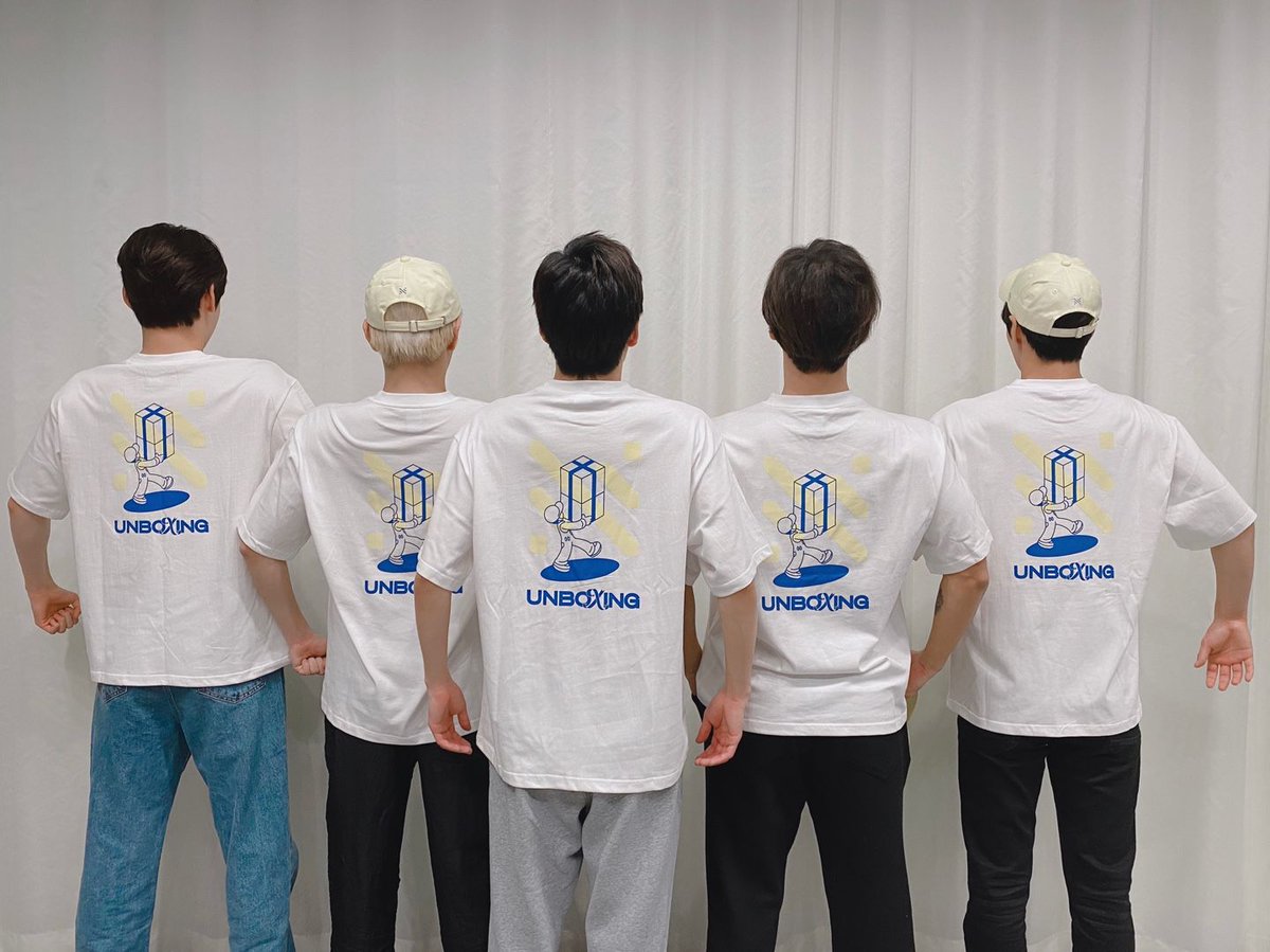 jjukni's tweet photo. 매일매일반짝반짝빛나는다섯명
#뉴이스트_데뷔11주년_축하해
#NUEST_11th_SPRING
매일매일반짝반짝빛나는하루보내길 https://t.co/sYWEqIFYIs