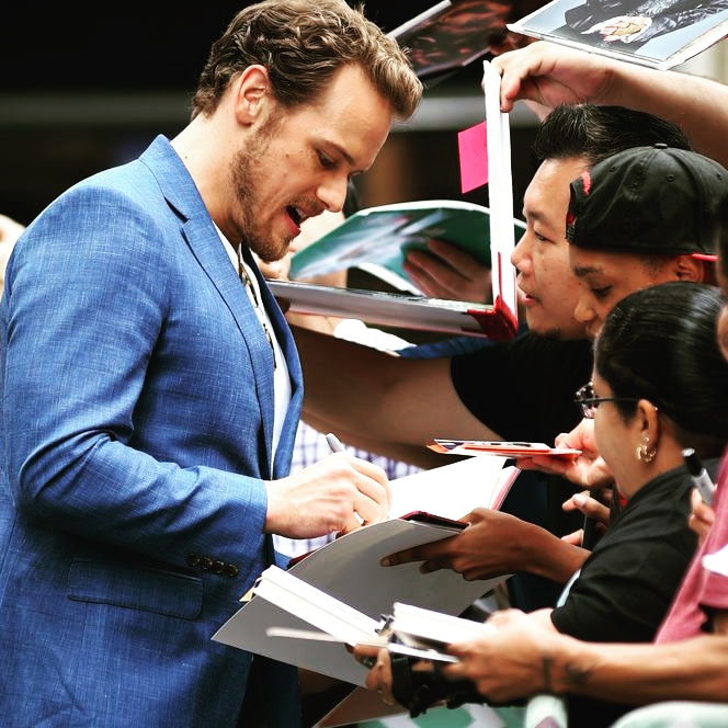 MihaelaBoldea's tweet photo. Sam Heughan at the AOL Build NYC. 🥰 - https://t.co/pRxEQakdyY bernadette davies @berniedavies6 #SamHeughan #aolbuild https://t.co/KO9dPtVzOp